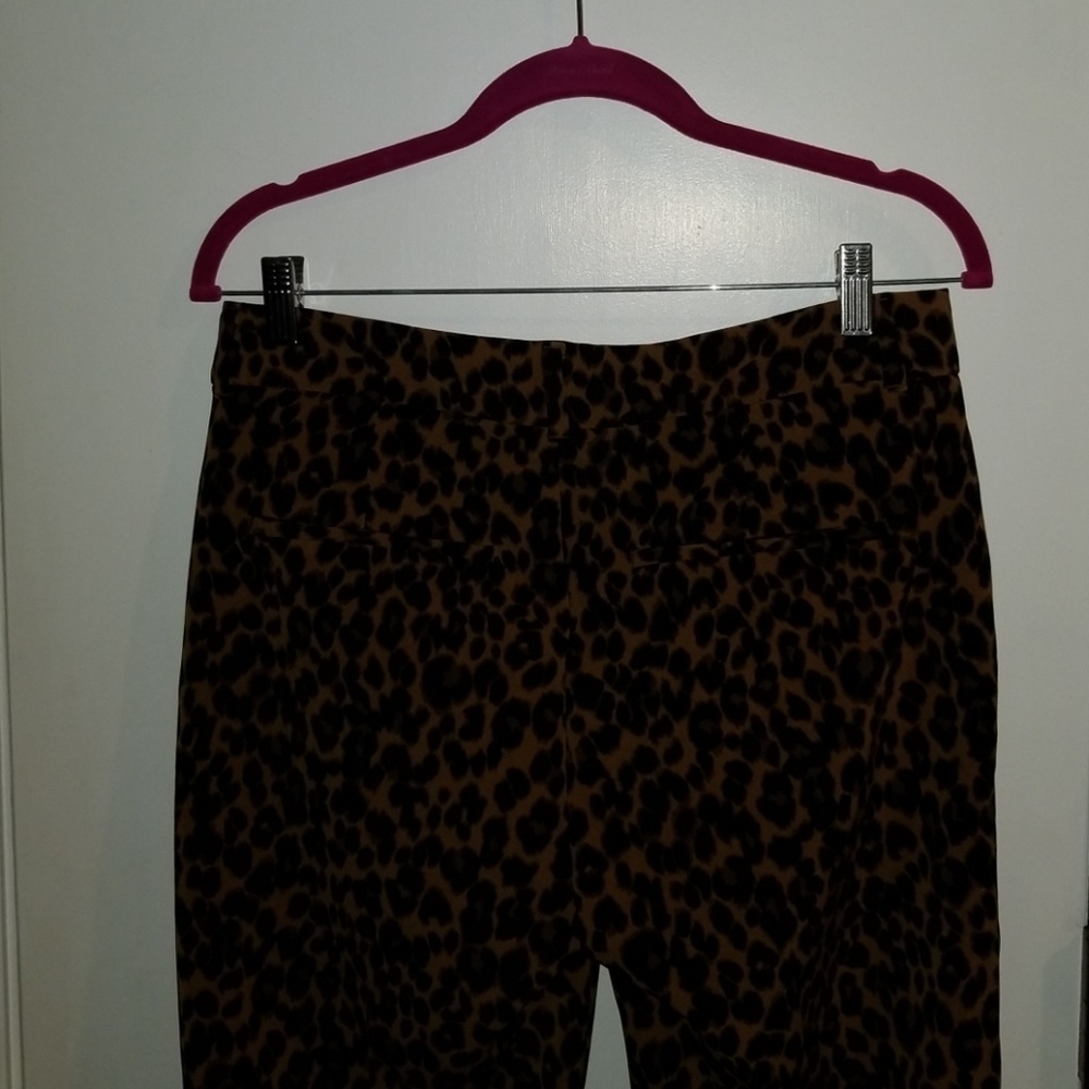 Leopard print pants. - Picture 4 of 4